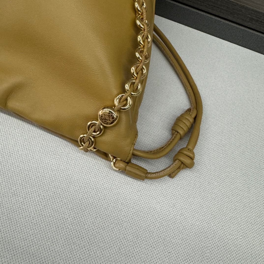 LOE 32 FLAMENCO PURSE BUCKET IN PEANUT BROWN LAMBSKIN mysite