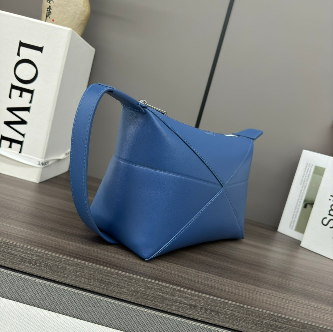PUZZLE FOLD WASH 22 BAG IN ROYAL BLUE SHINY CALFSKIN mysite