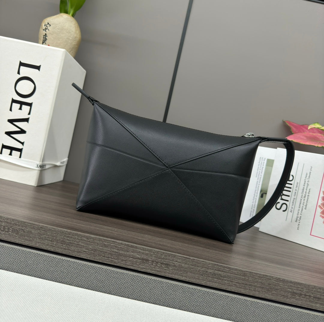 PUZZLE FOLD WASH 22 BAG IN BLACK SHINY CALFSKIN mysite