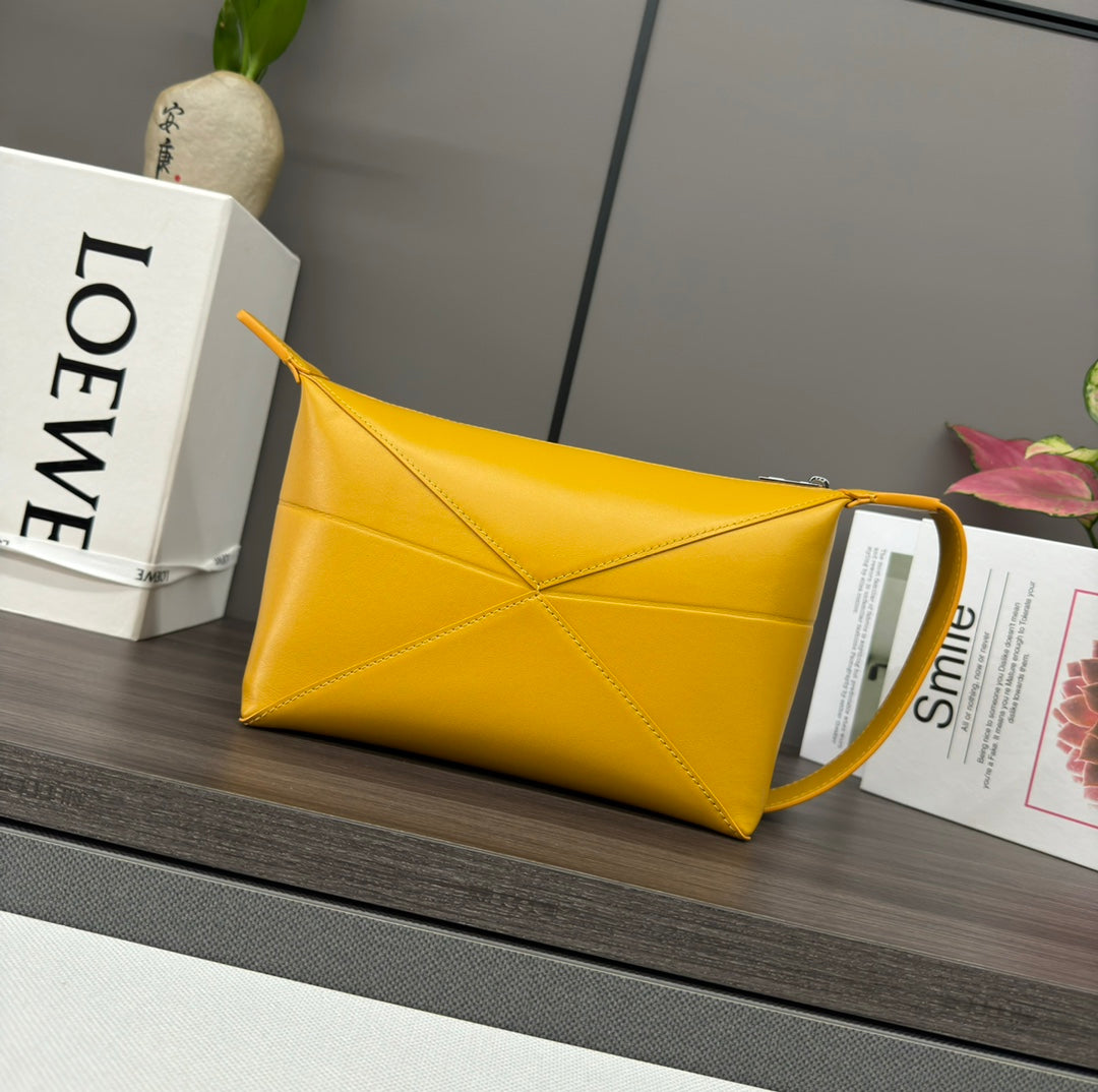 PUZZLE FOLD WASH 22 BAG IN BANANA YELLOW SHINY CALFSKIN mysite