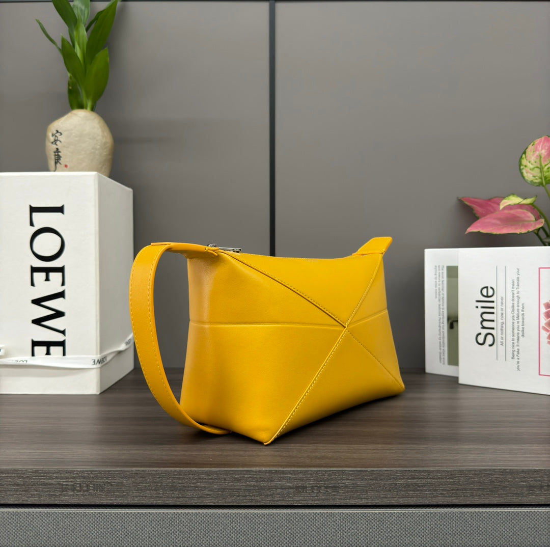 PUZZLE FOLD WASH 22 BAG IN BANANA YELLOW SHINY CALFSKIN mysite