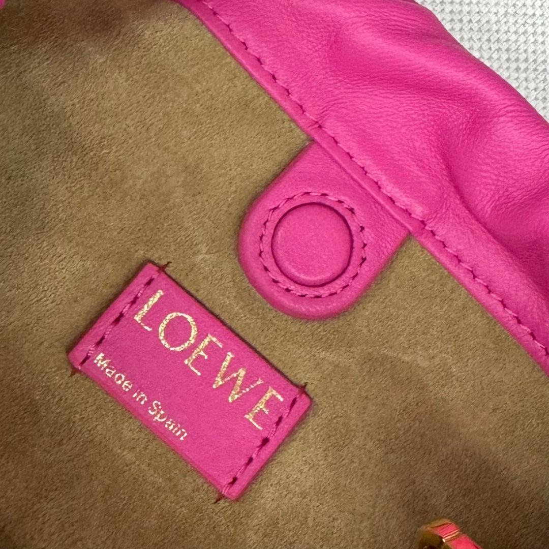 LOE 23 FLAMENCO PURSE BUCKET IN FUSICA PINK LAMBSKIN mysite