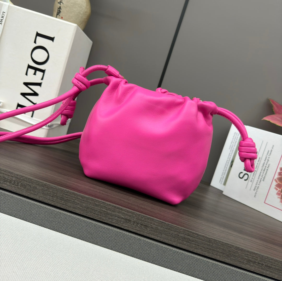 LOE 23 FLAMENCO PURSE BUCKET IN FUSICA PINK LAMBSKIN mysite