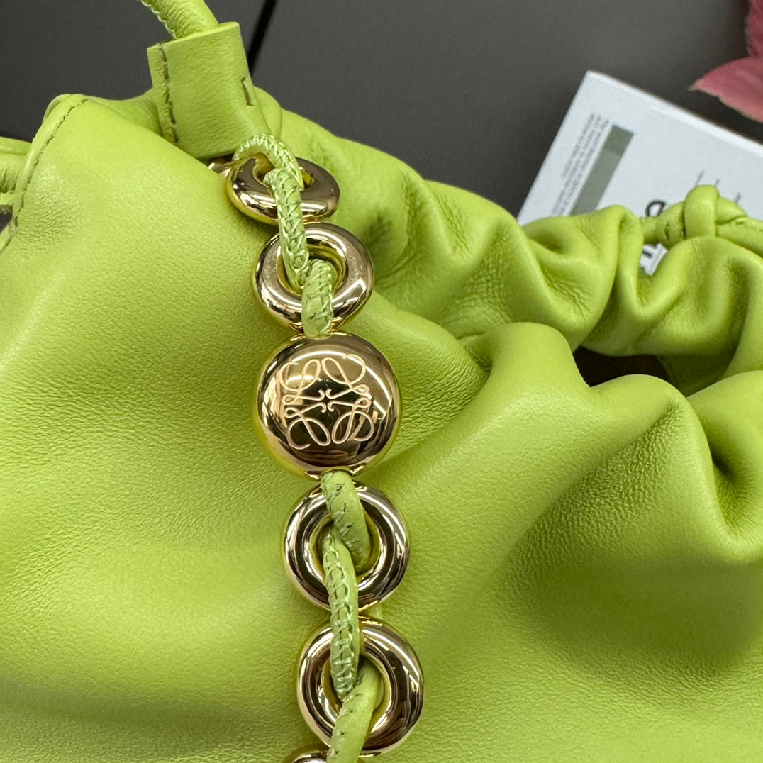 LOE 32 FLAMENCO PURSE BUCKET IN PEAR GREEN LAMBSKIN mysite