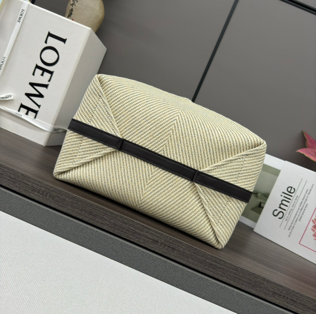 LOE 31 FUZZLE FOLD IN WHITE CANVAS mysite