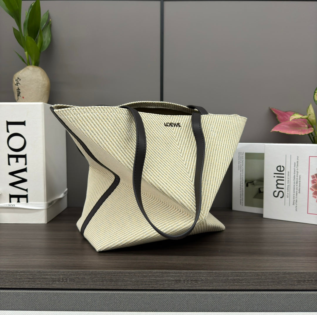 LOE 31 FUZZLE FOLD IN WHITE CANVAS mysite