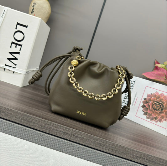 LOE 23 FLAMENCO PURSE BUCKET IN ARMY GREEN LAMBSKIN mysite