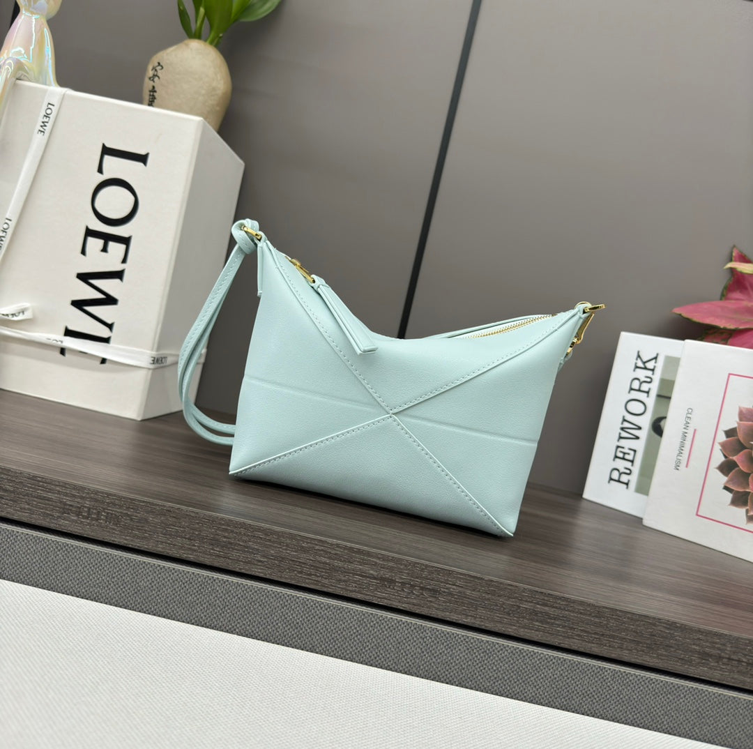 LOE MINI 23 FUZZLE FOLD POUCH IN LIGHT BLUE CALFSKIN mysite