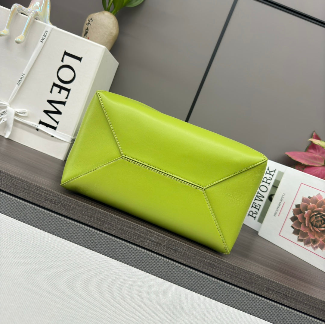 LOE 31 FUZZLE FOLD IN GREEN CHARTREUSE CALFSKIN mysite