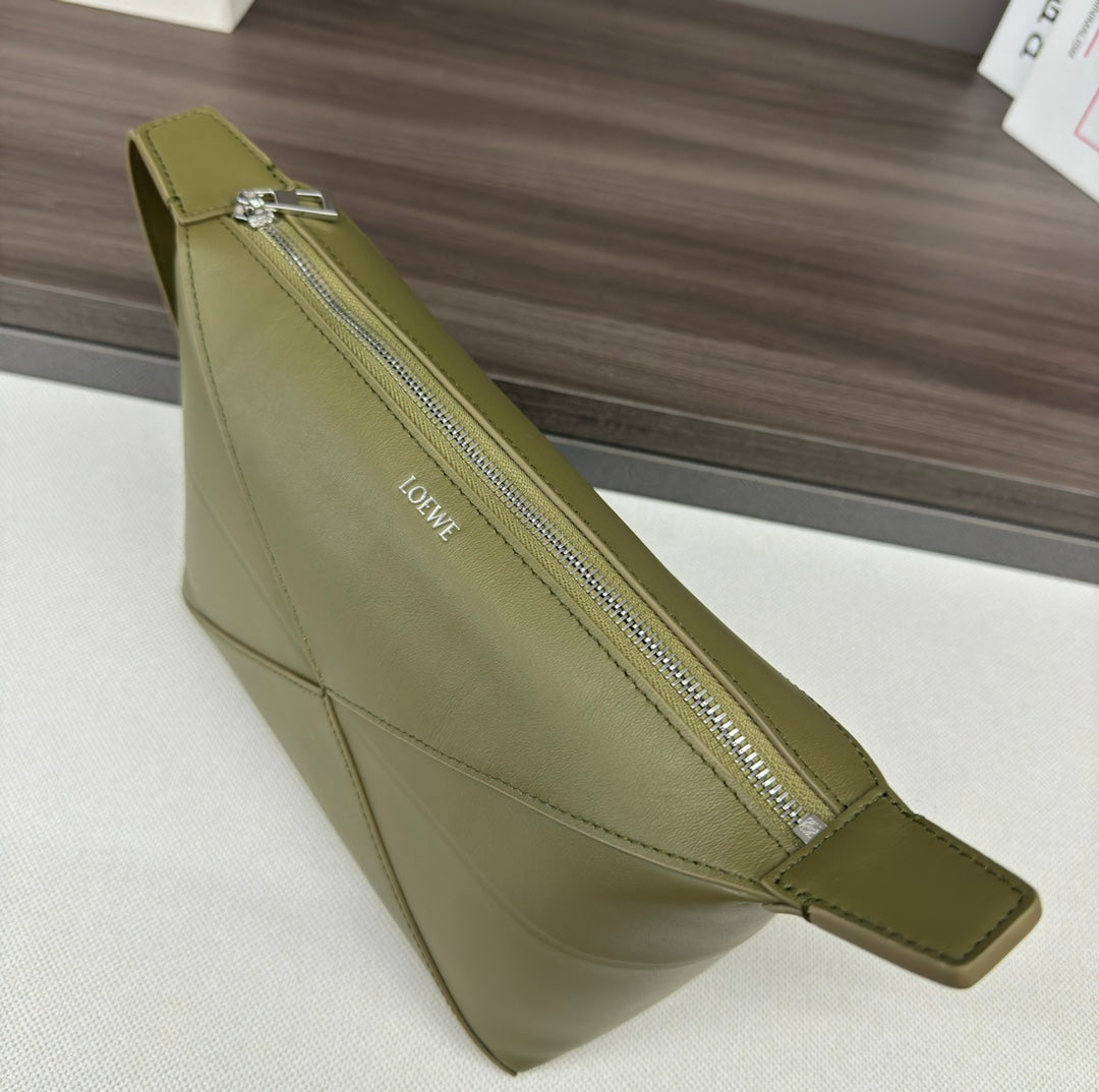 PUZZLE FOLD WASH 22 BAG IN ARMY GREEN SHINY CALFSKIN mysite