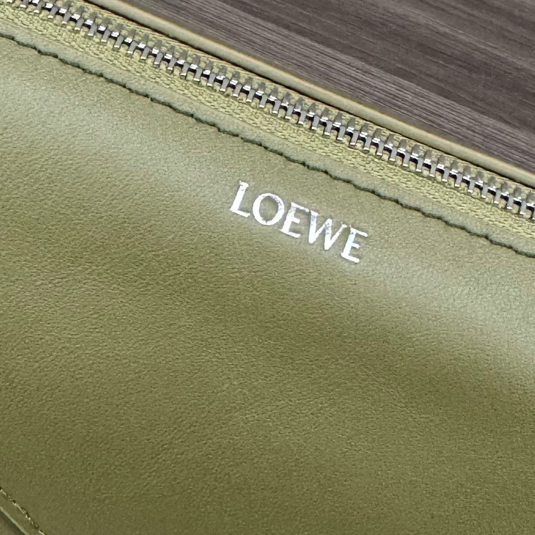 PUZZLE FOLD WASH 22 BAG IN ARMY GREEN SHINY CALFSKIN mysite