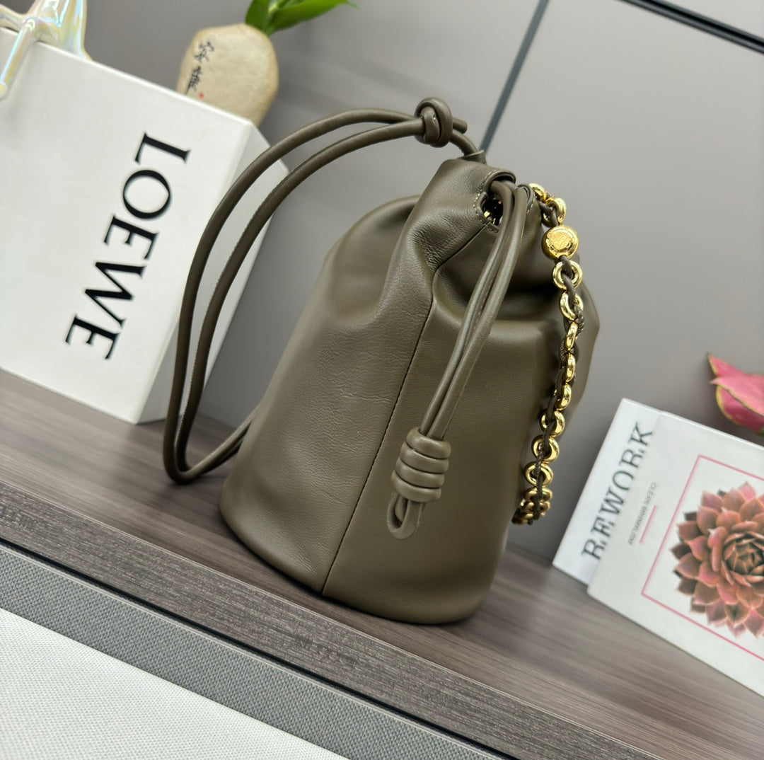 LOE 32 FLAMENCO PURSE BUCKET IN ARMY GREEN LAMBSKIN mysite