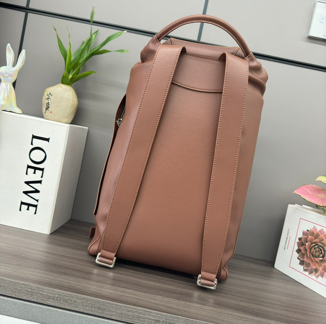FLAMENCO 40 BACKPACK IN CHESTNUT BROWN SHINY SUPPLE CALFSKIN mysite