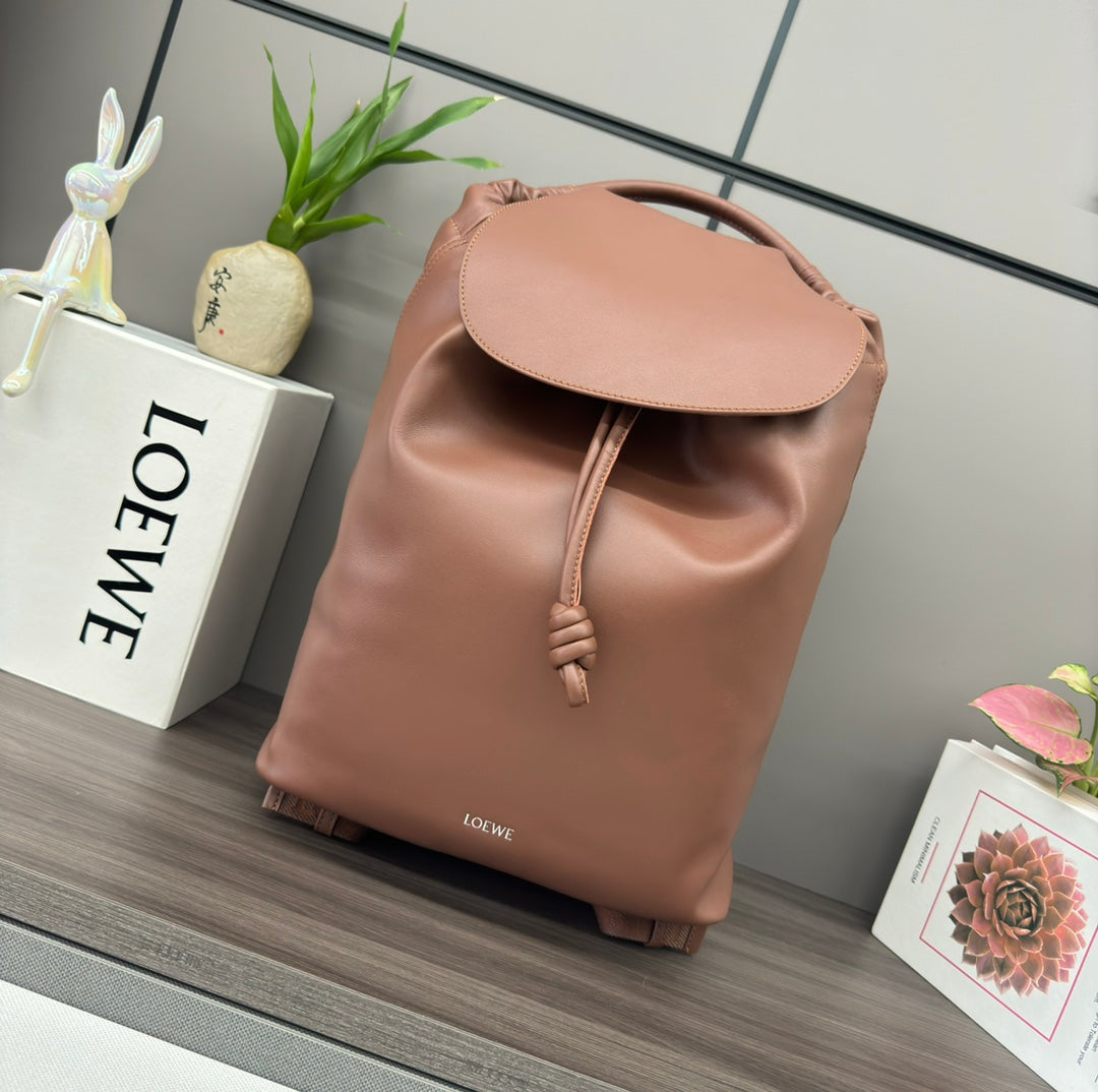 FLAMENCO 40 BACKPACK IN CHESTNUT BROWN SHINY SUPPLE CALFSKIN mysite