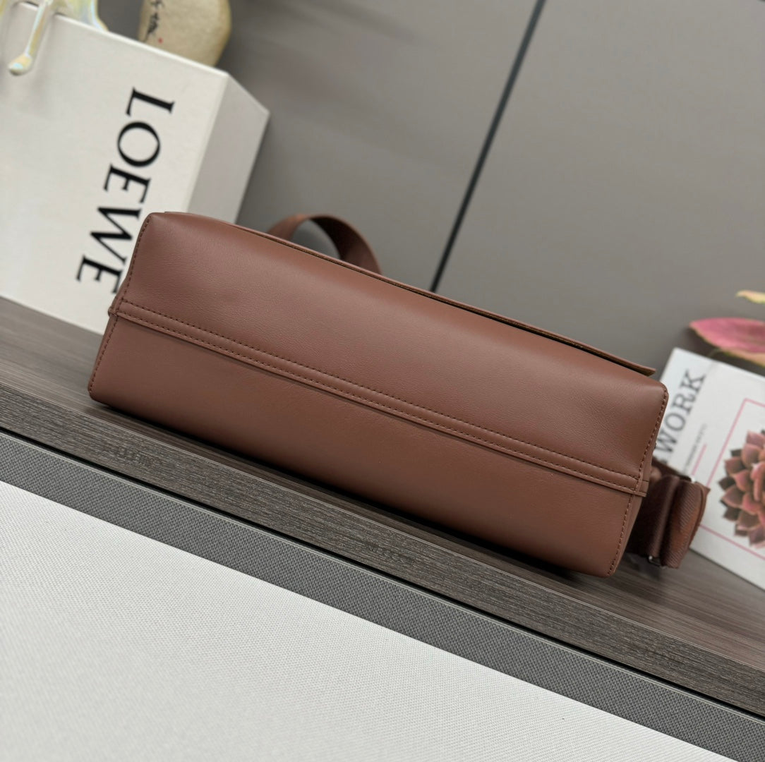 FLAMENCO SATCHEL 34 IN PECAN BROWN SHINY SUPPLE CALFSKIN mysite