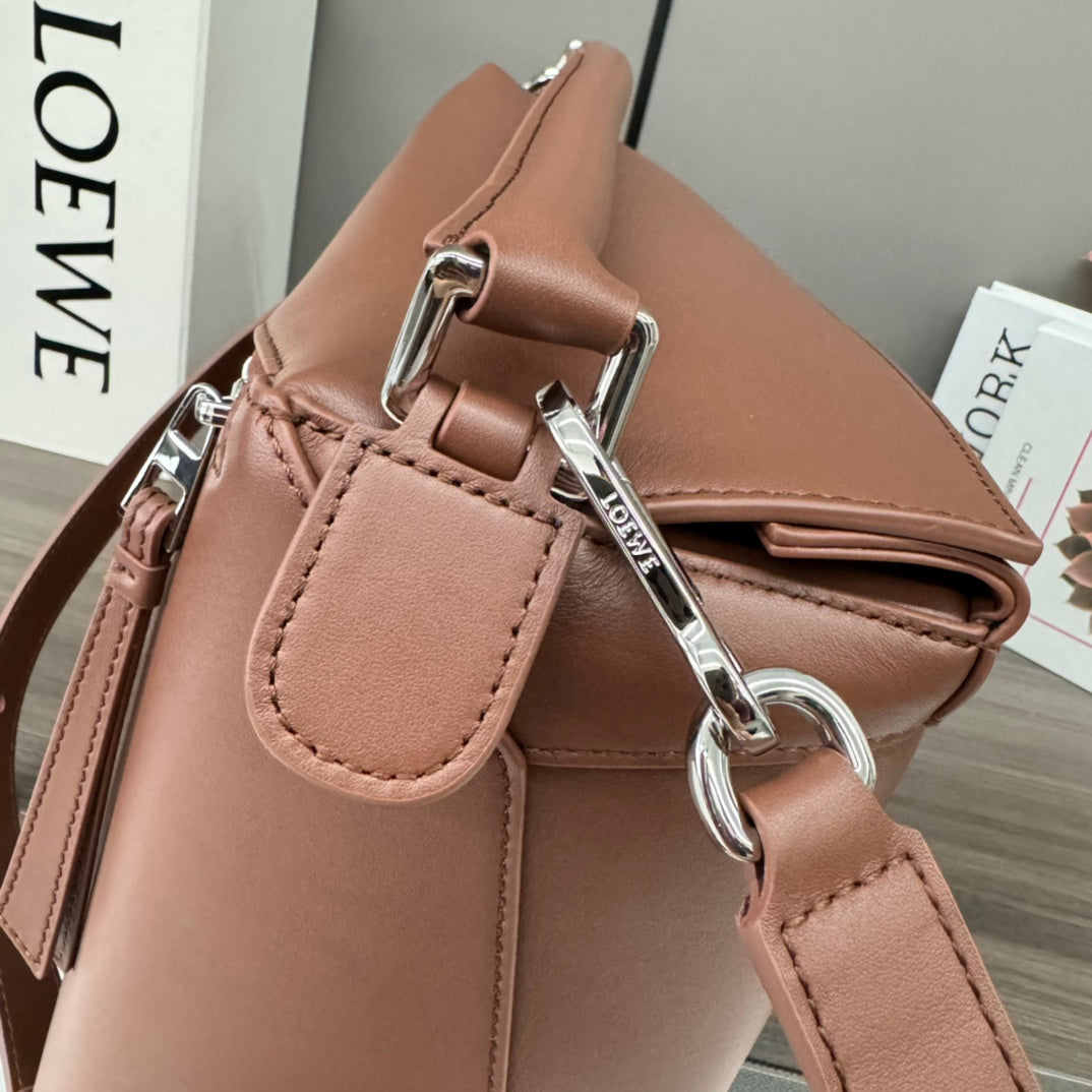 LOE PUZZLE 33 BAG IN PENNY BROWN CALFSKIN mysite
