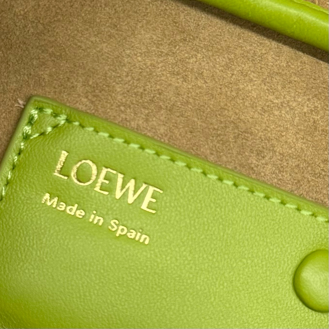 AMAZONA 23 CROPPED BAG IN PEAR GREEN SOFT GRAINED CALFSKIN mysite