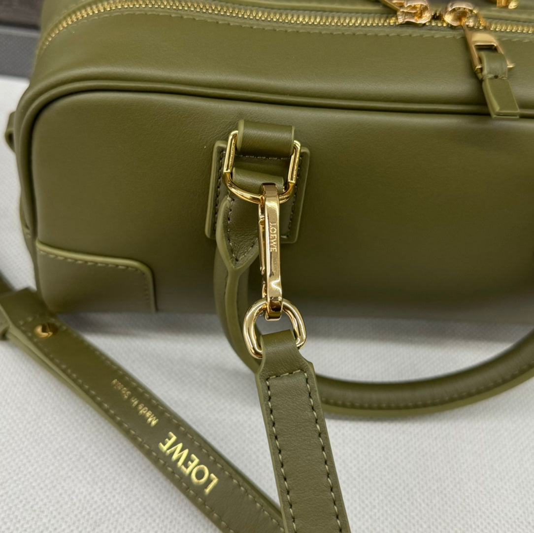 AMAZONA 23 CROPPED BAG IN OLIVE GREEN SOFT GRAINED CALFSKIN mysite