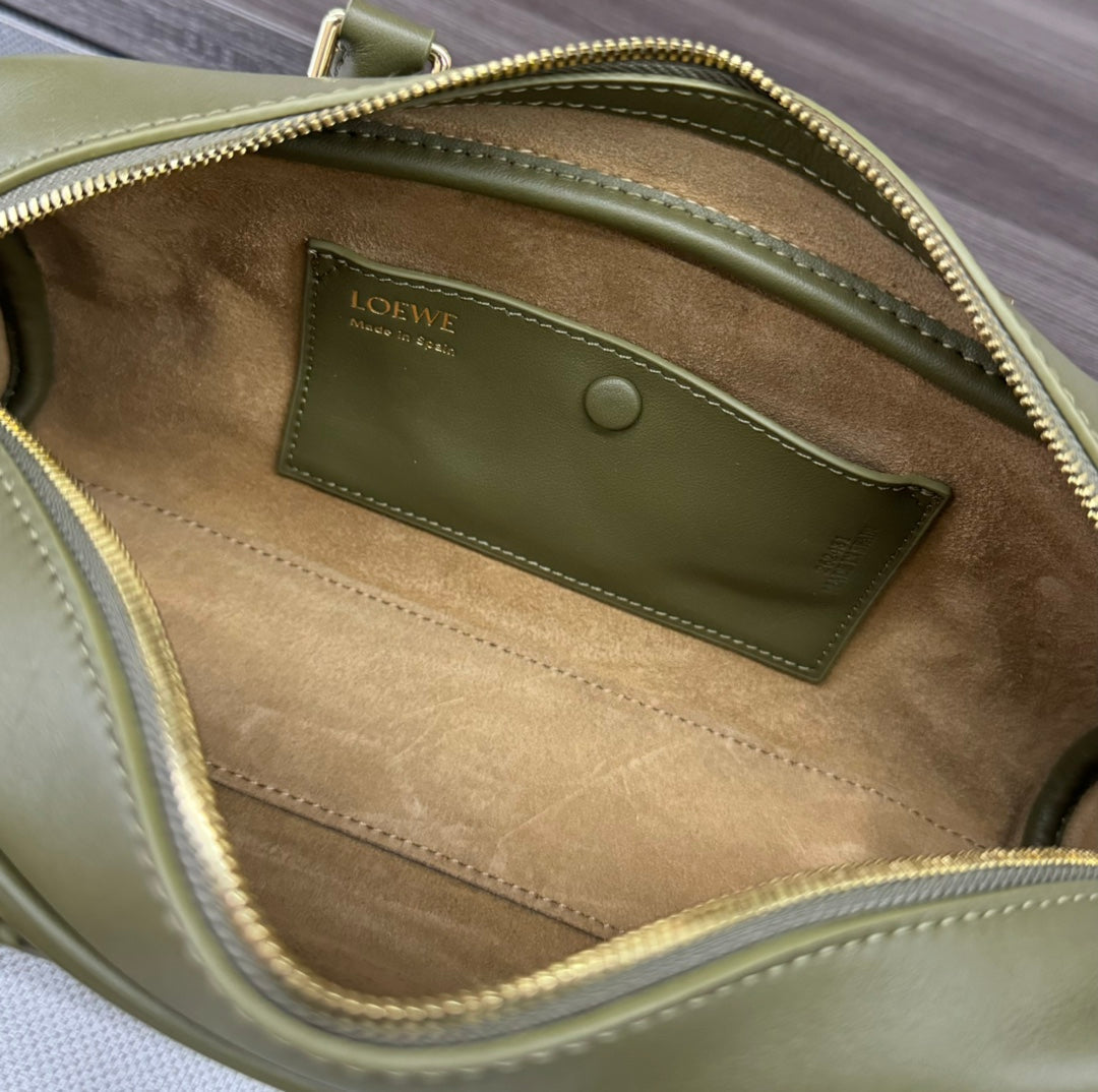 AMAZONA 23 CROPPED BAG IN OLIVE GREEN SOFT GRAINED CALFSKIN mysite