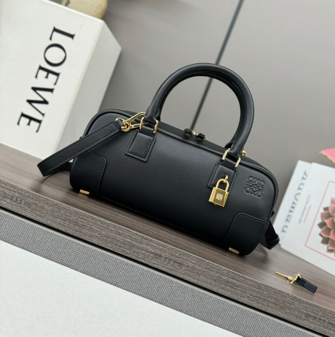 AMAZONA 23 CROPPED BAG IN BLACK SOFT GRAINED CALFSKIN mysite