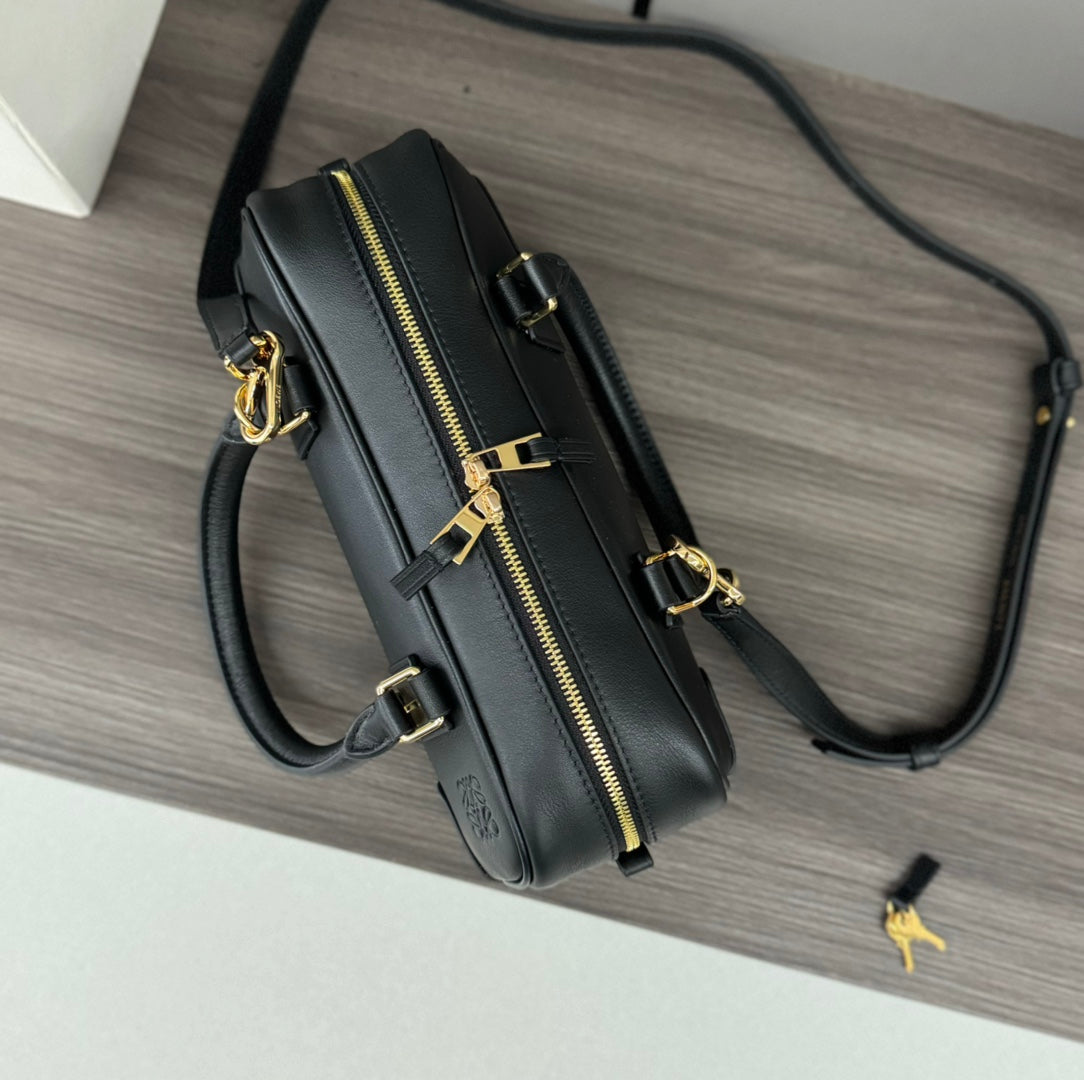 AMAZONA 23 CROPPED BAG IN BLACK SOFT GRAINED CALFSKIN mysite