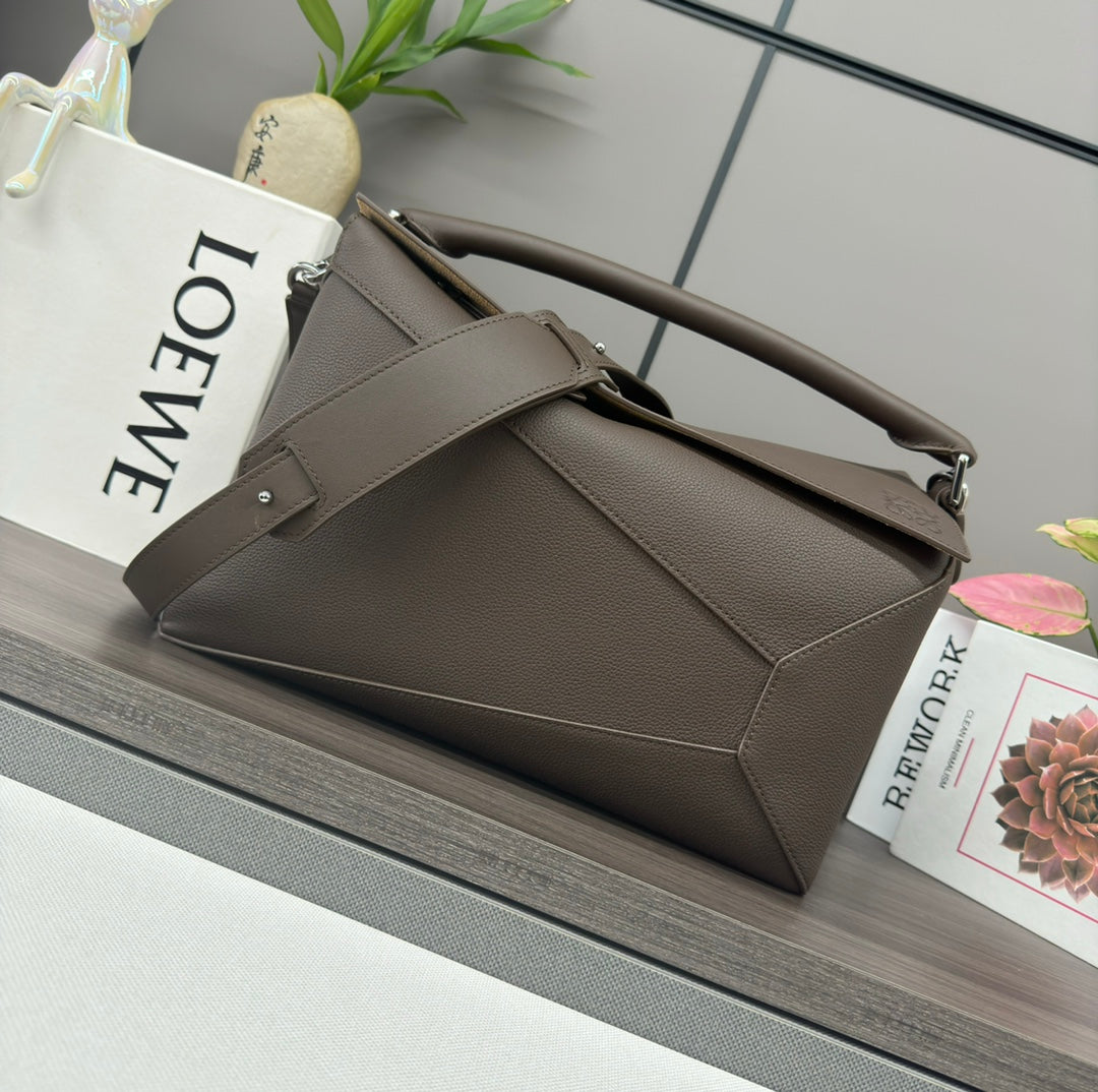 LOE PUZZLE 33 BAG IN WENGE BROWN CALFSKIN mysite