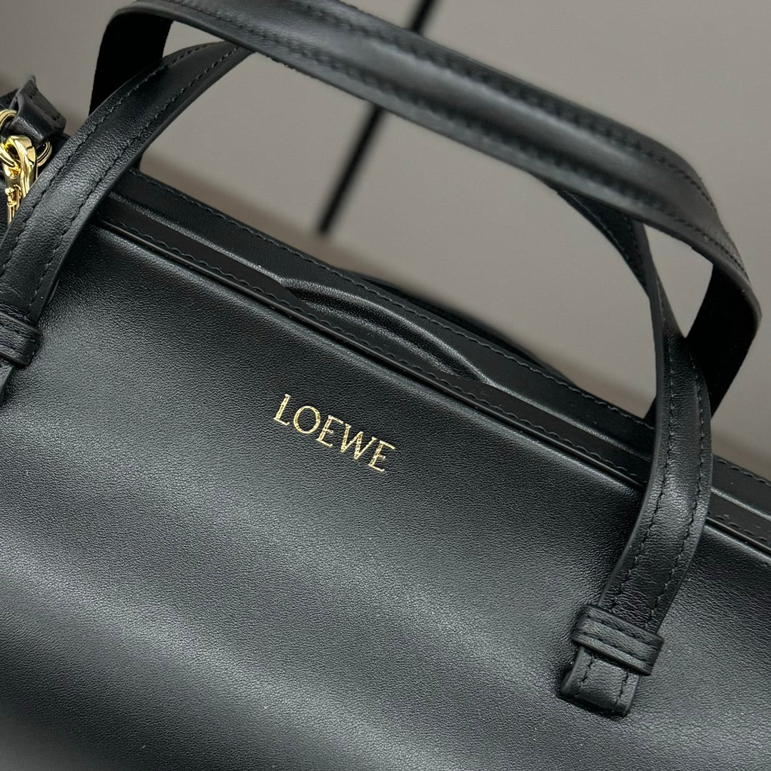 CYLINDER BAG 25 IN BLACK CALFSKIN mysite