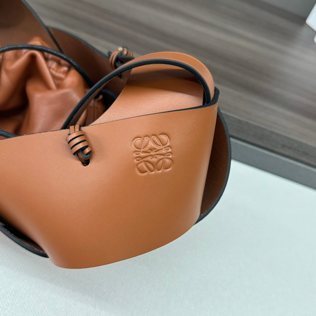 LOE INTERLACED HOBO 38 BAG IN BRONZE BROWN CALFSKIN mysite