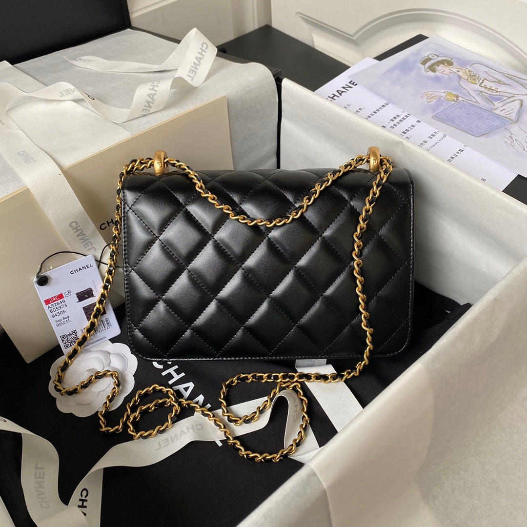 FLAP BAG 22 IN BLACK CALFSKIN WITH DOUBLE GOLD BALL mysite