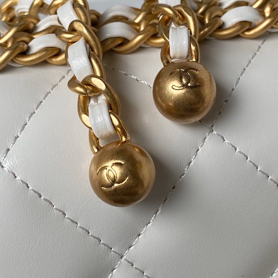 FLAP BAG 22 IN WHITE CALFSKIN WITH DOUBLE GOLD BALL mysite