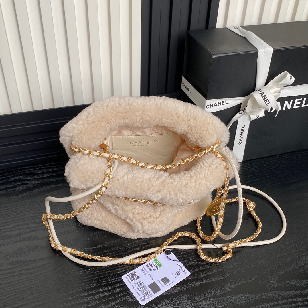 CC 24K Hobo 22 Bag 20cm Beige Wool Fur mysite