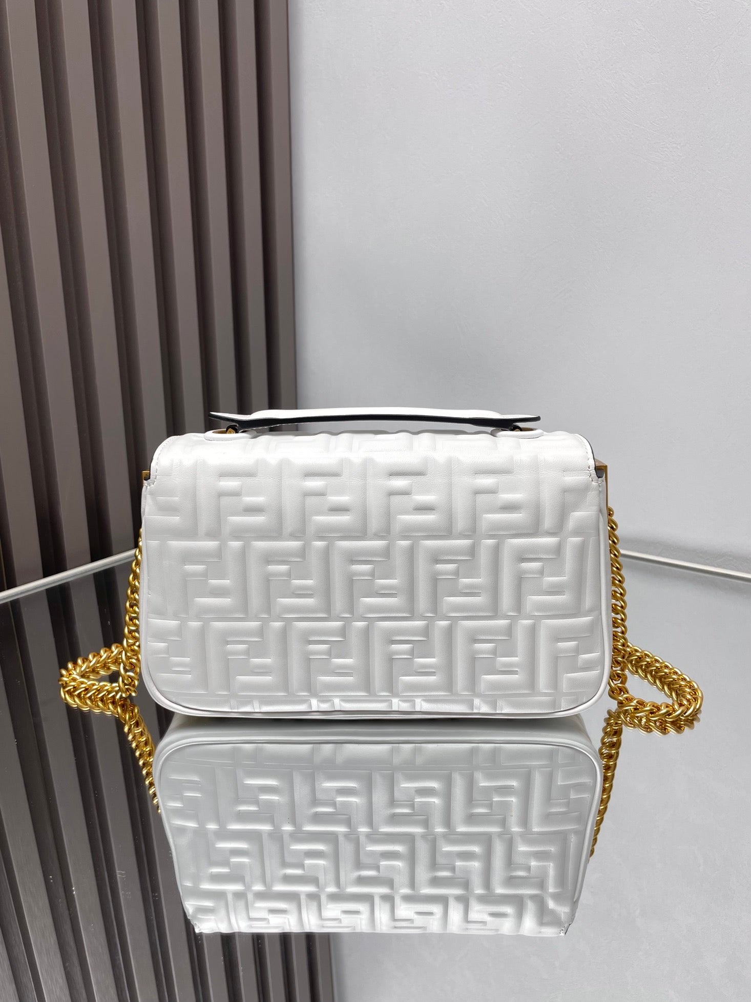 Fend Baguette 24 Bag With FF Motif White Leather Ghw mysite