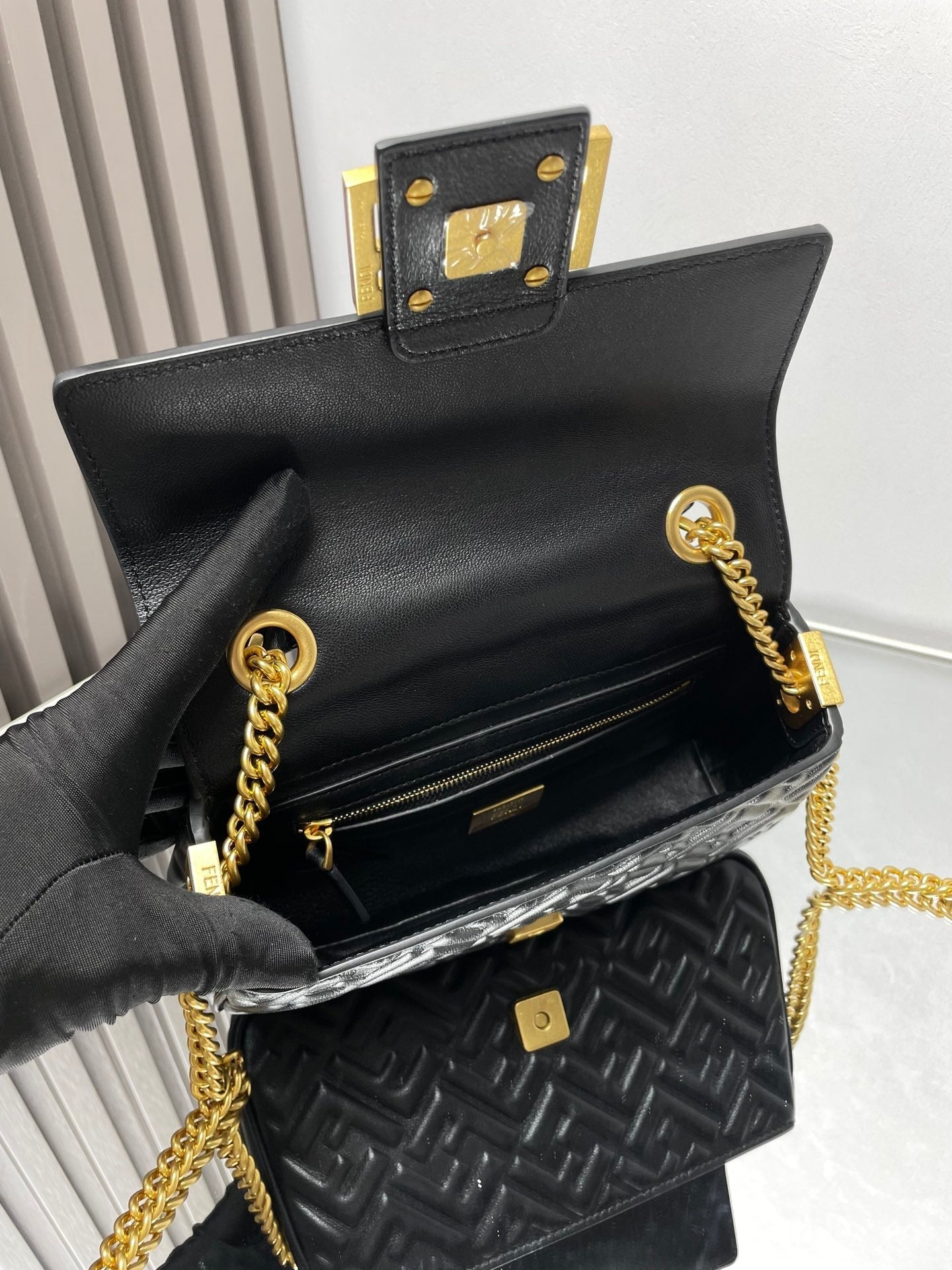 Fend Baguette 24 Bag With FF Motif Black Leather Ghw mysite