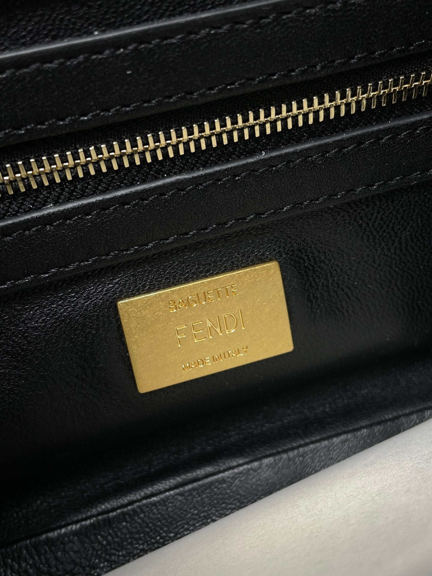 Fend Baguette 24 Bag With FF Motif Black Leather Ghw mysite