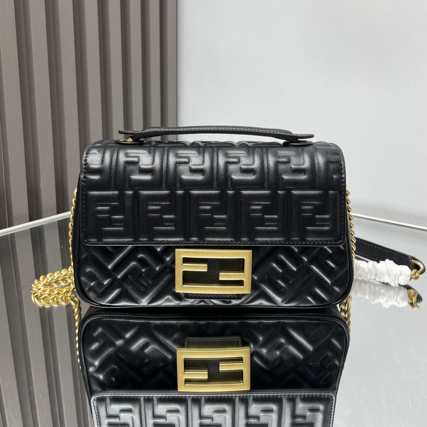 Fend Baguette 24 Bag With FF Motif Black Leather Ghw mysite