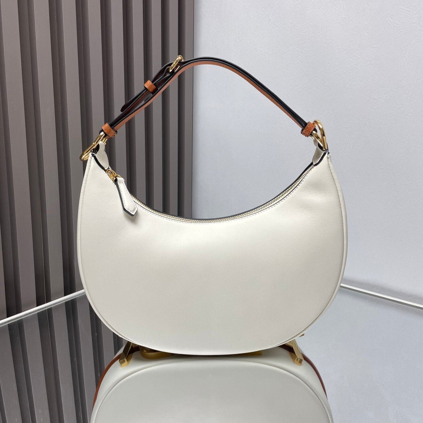 FENDIGRAPHY MEDIUM 29 IN WHITE AND ORANGE TRIM SMOOTH LAMBSKIN GOLD HARDWARE mysite
