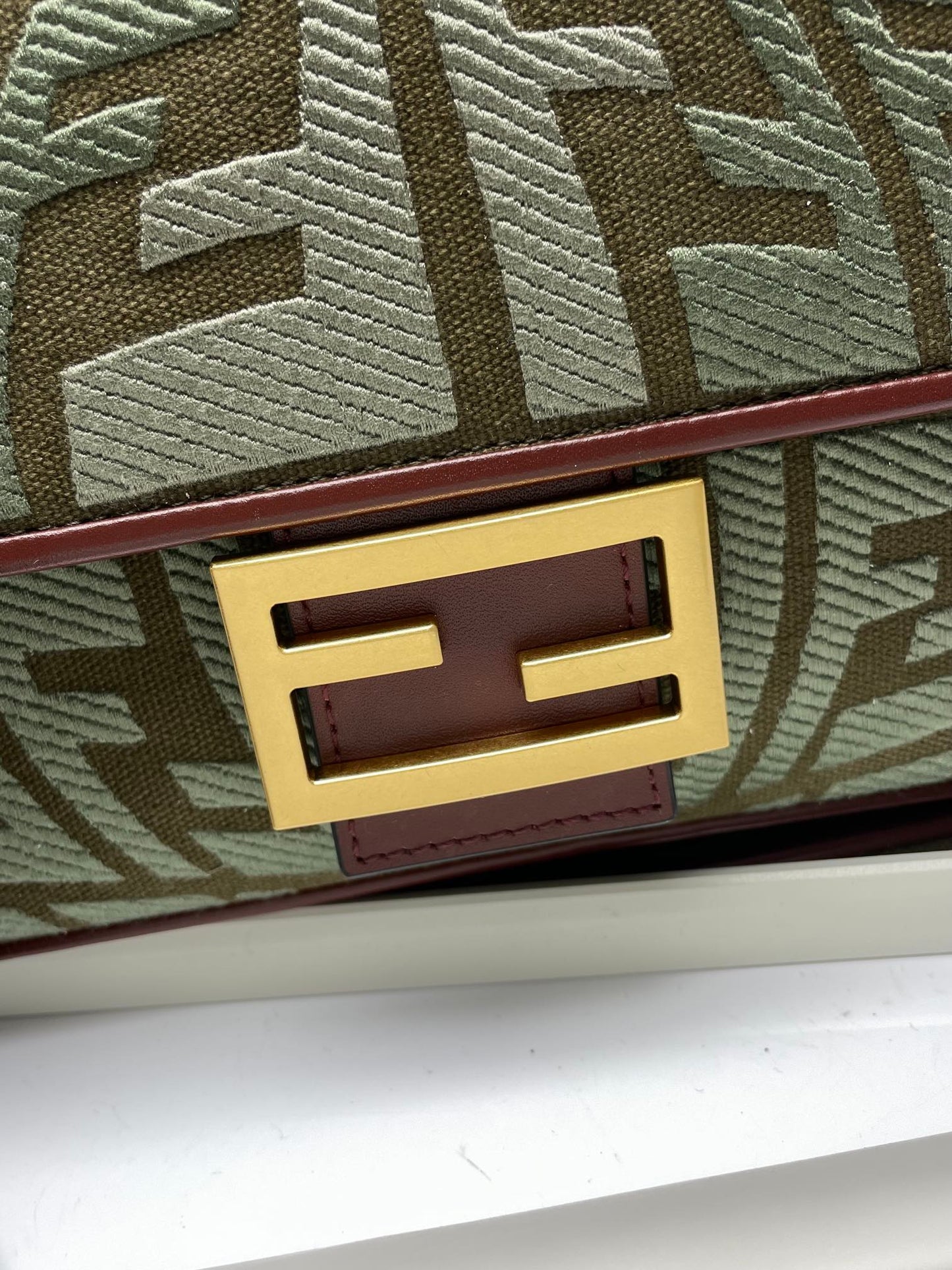 Fend Baguette 27 Bag Embroidered Green Canvas Ghw mysite