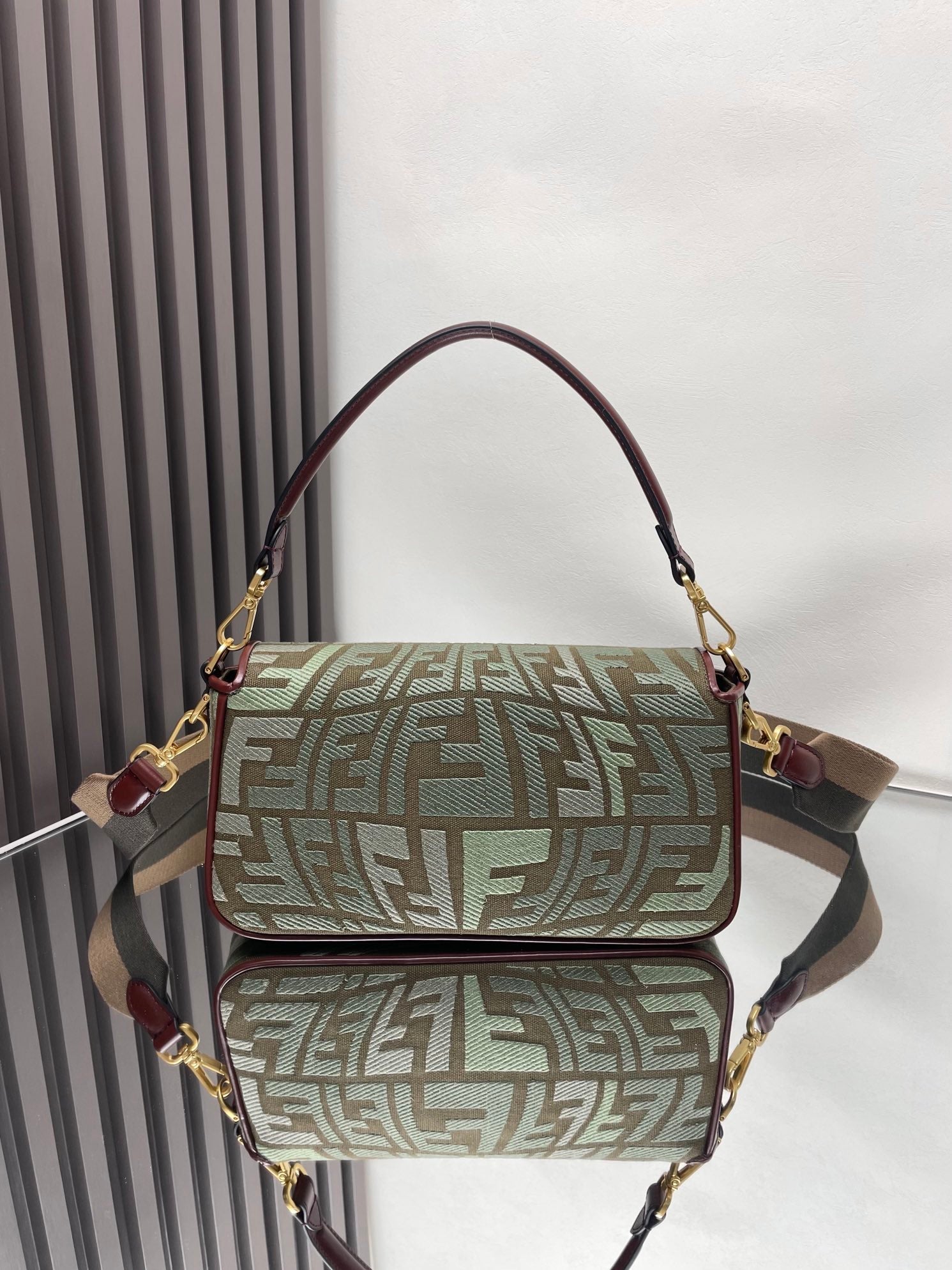 Fend Baguette 27 Bag Embroidered Green Canvas Ghw mysite