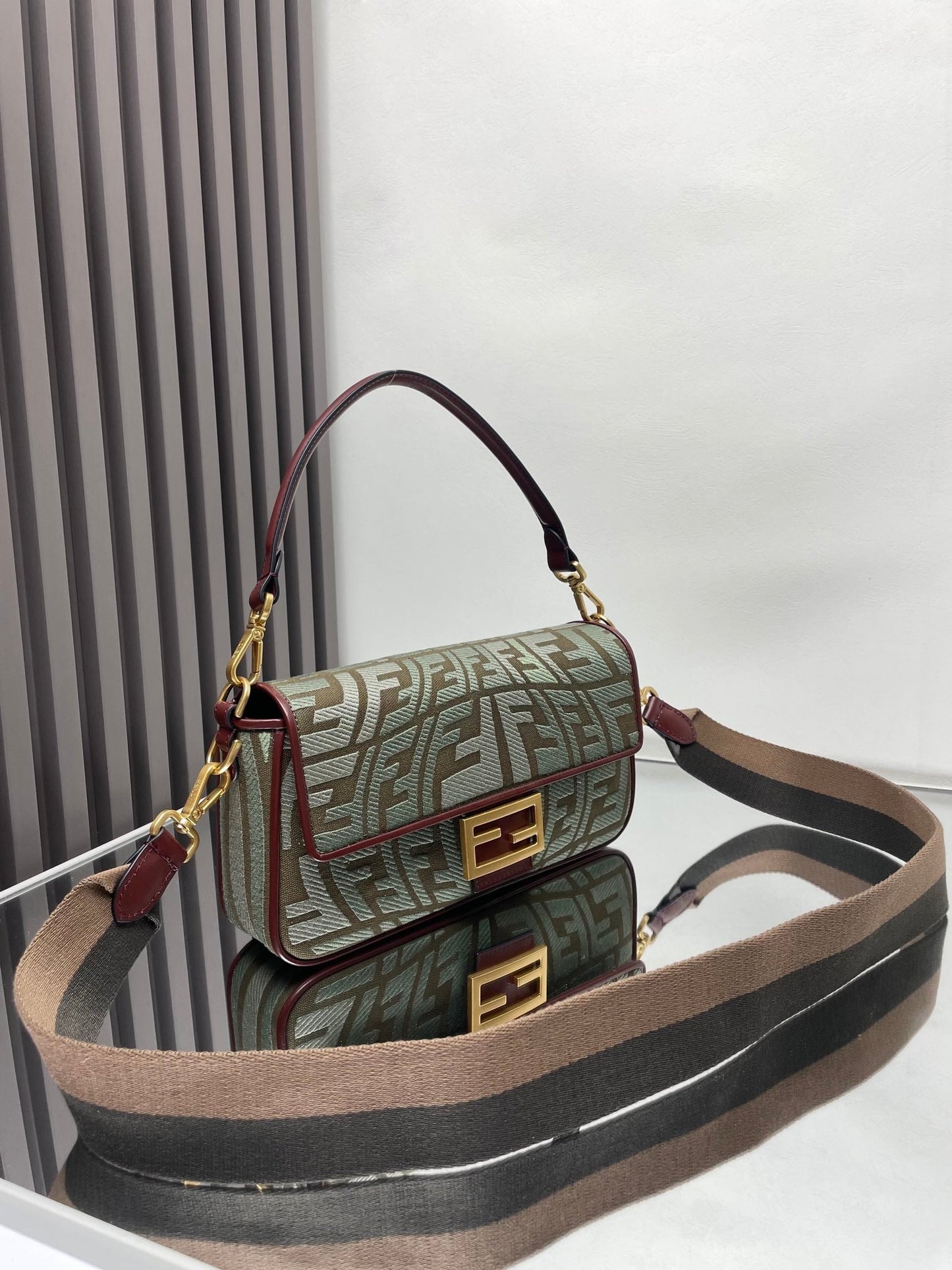 Fend Baguette 27 Bag Embroidered Green Canvas Ghw mysite