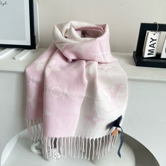 ESSENTIAL SCARF 186 CM IN LIGHT PINK WOOL 399778 mysite