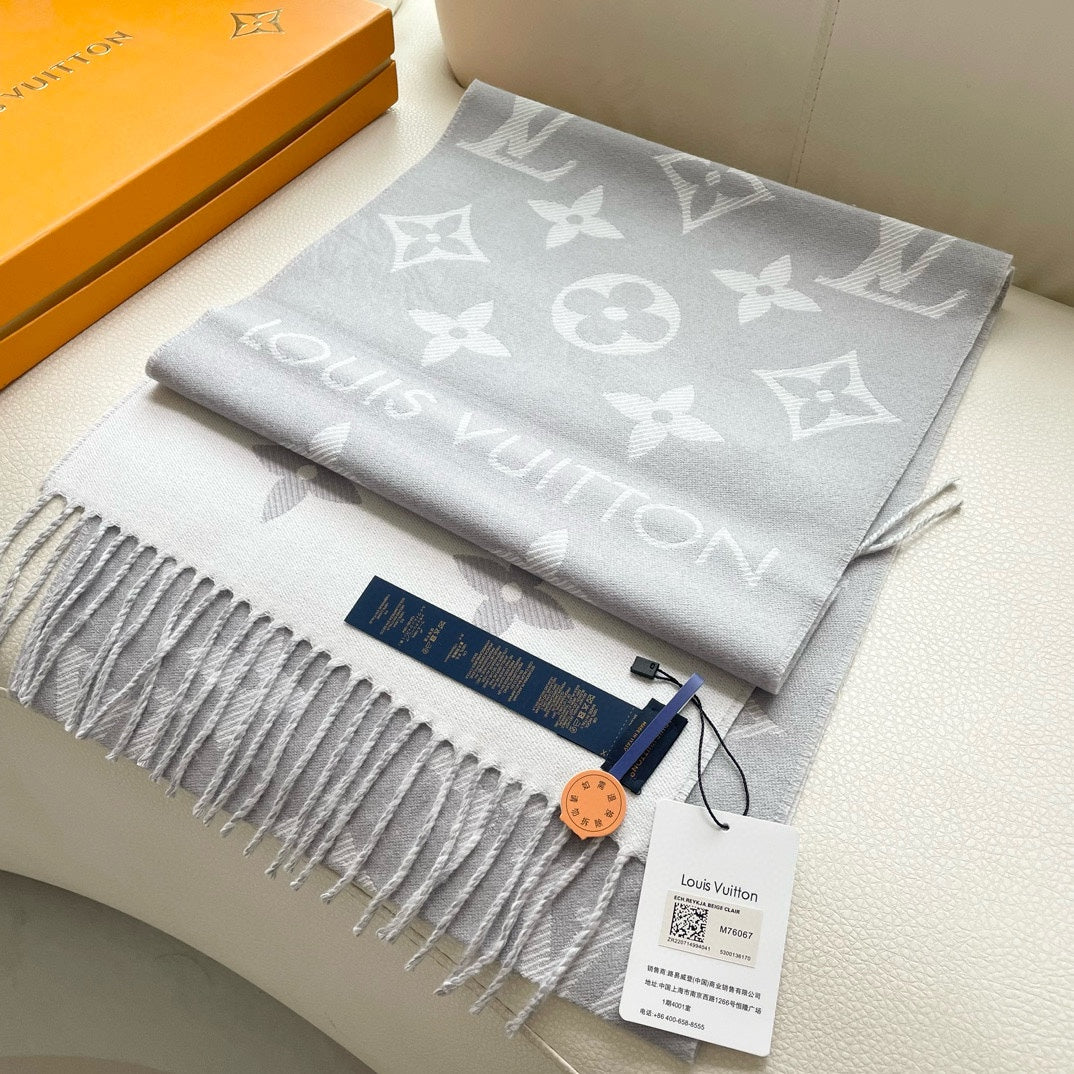 ESSENTIAL SCARF 186 CM IN LIGHT GRAY WOOL 399774 mysite