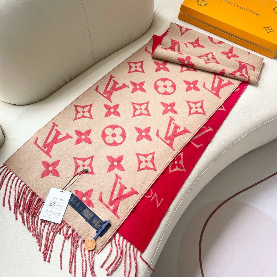 ESSENTIAL SCARF 186 CM IN CHERRY RED WOOL 399772 mysite