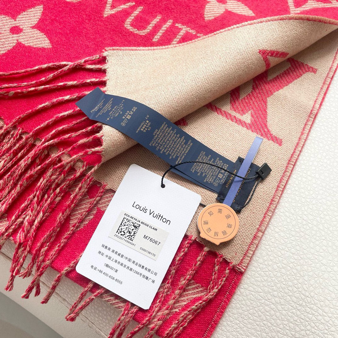 ESSENTIAL SCARF 186 CM IN CHERRY RED WOOL 399772 mysite