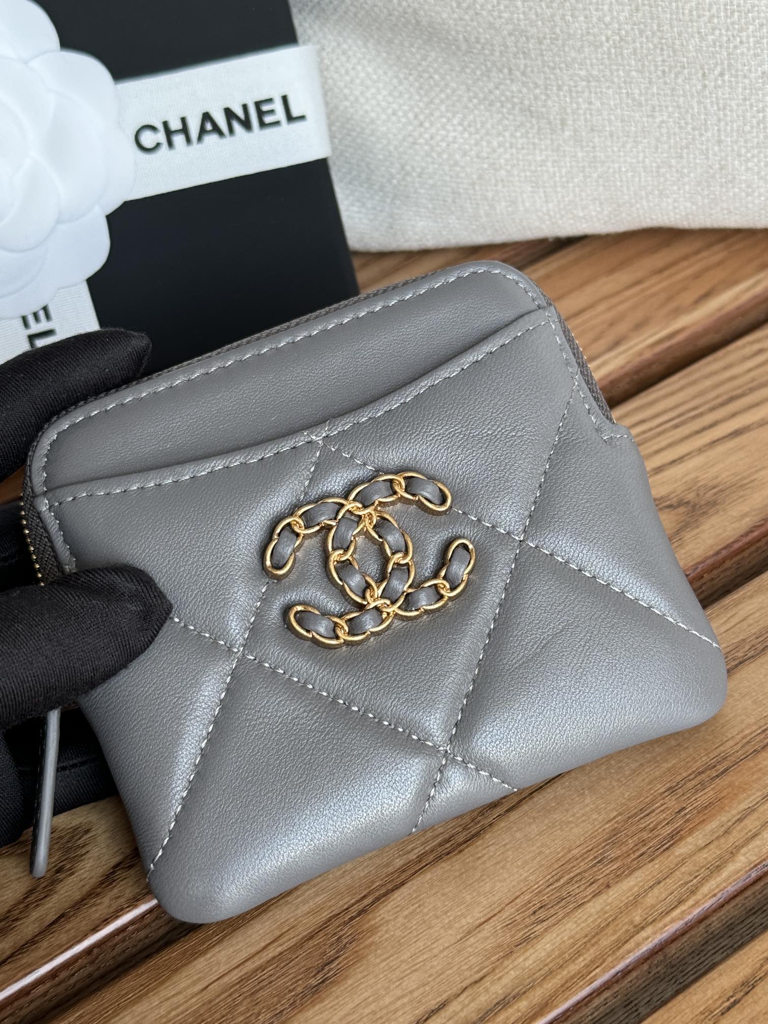 cc 19 zipped coin purse 11cm grey lambskin gold hardware mysite