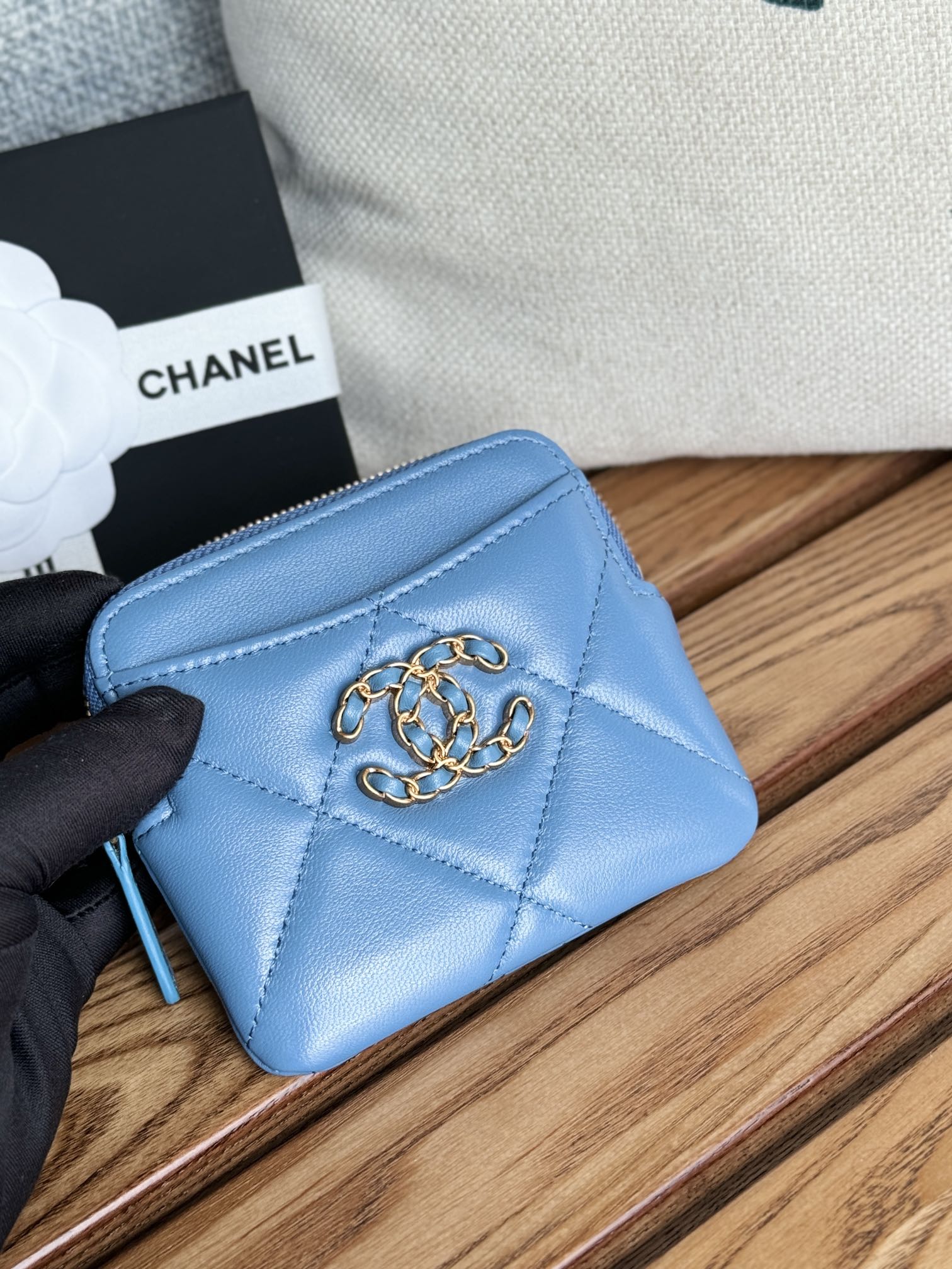 cc 19 zipped coin purse 11cm blue lambskin gold hardware mysite