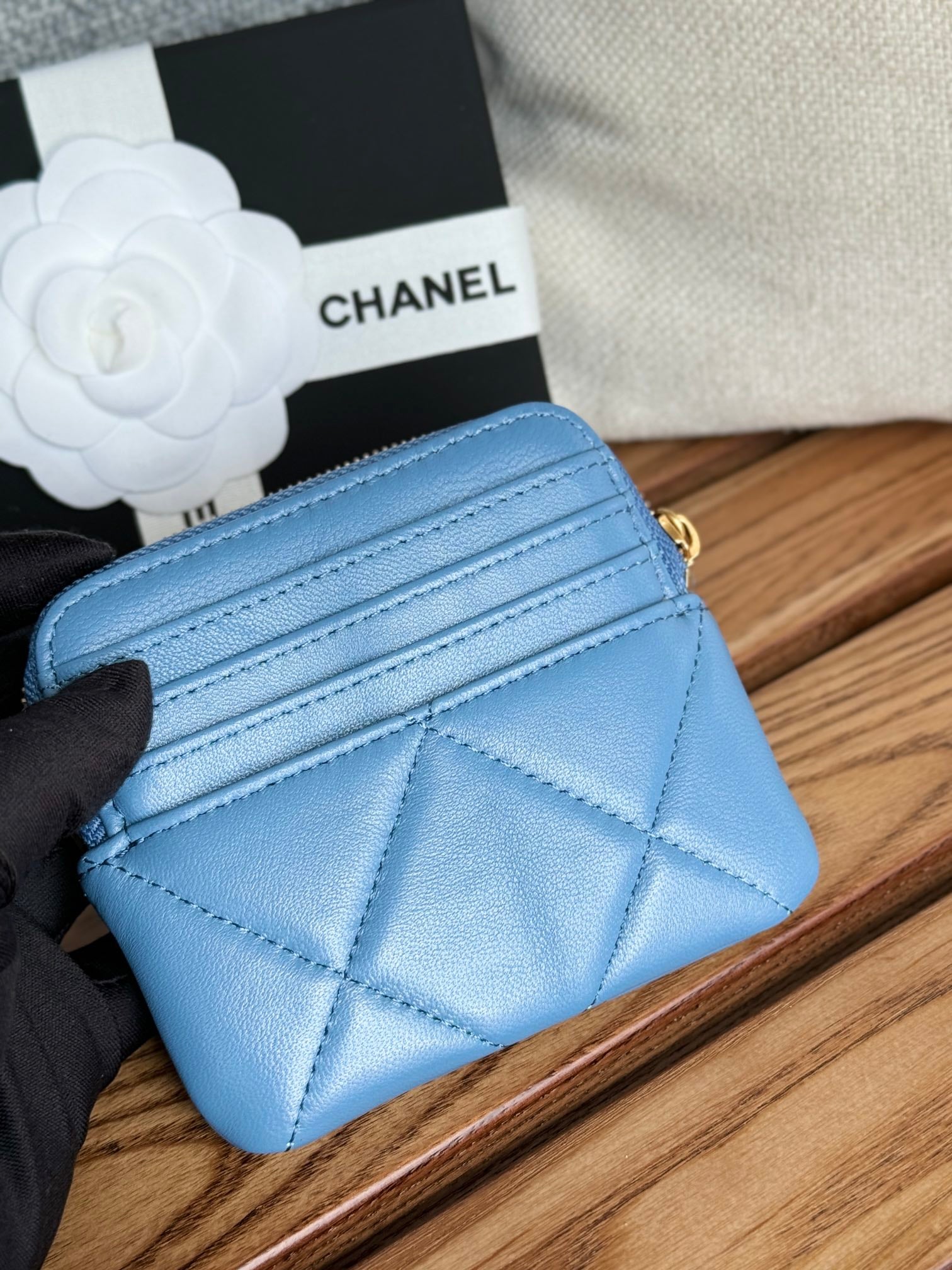 cc 19 zipped coin purse 11cm blue lambskin gold hardware mysite