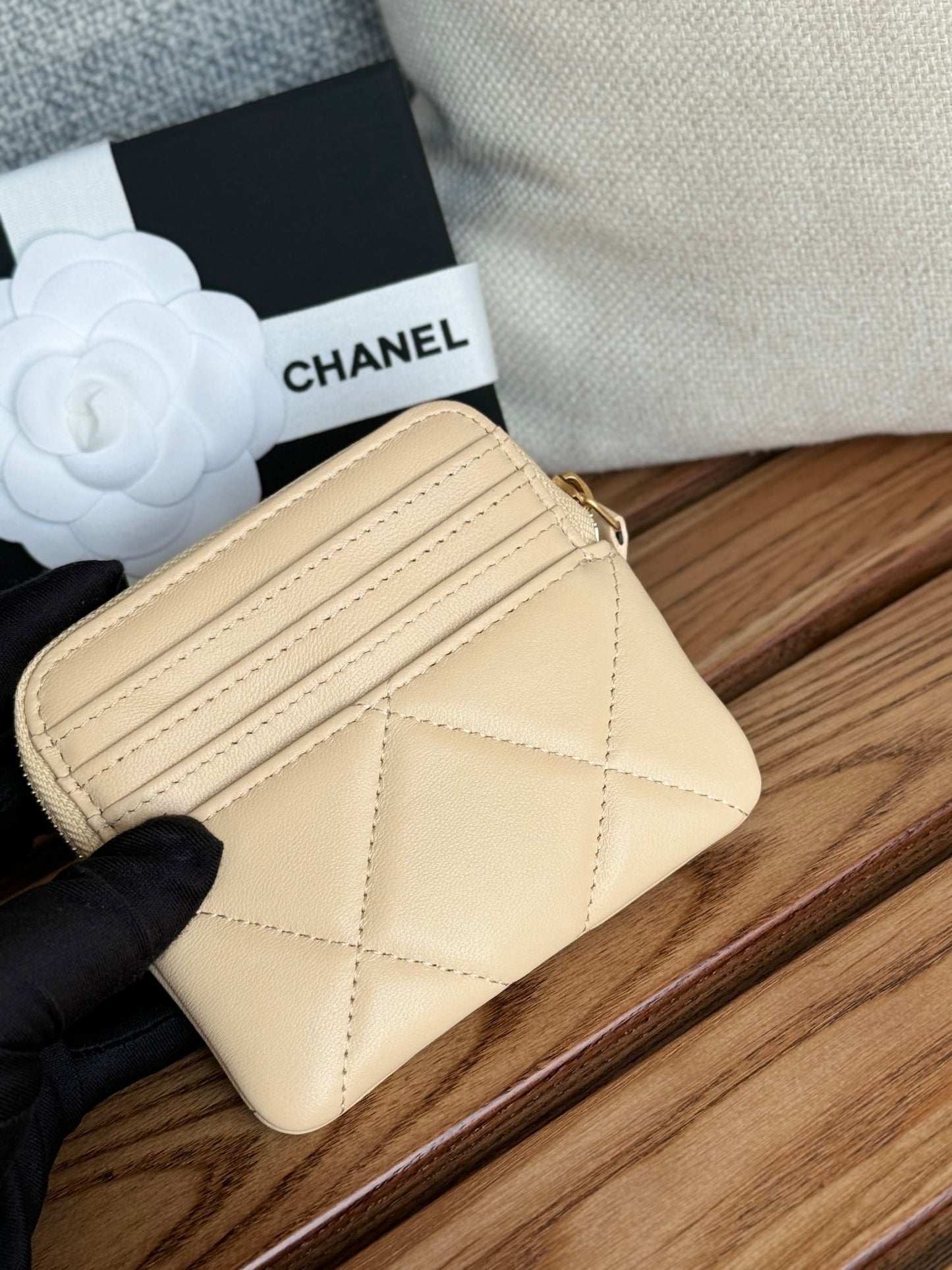 cc 19 zipped coin purse 11cm cream lambskin gold hardware mysite