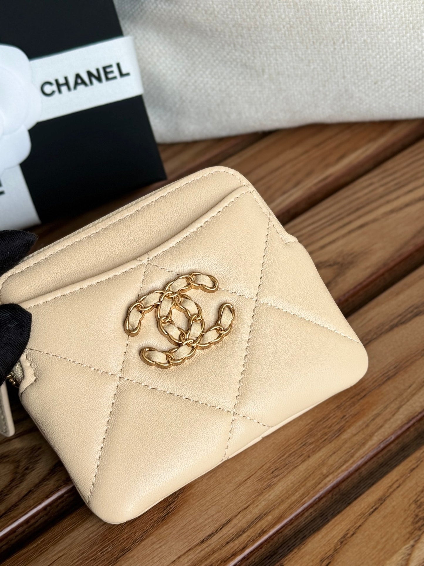 cc 19 zipped coin purse 11cm cream lambskin gold hardware mysite