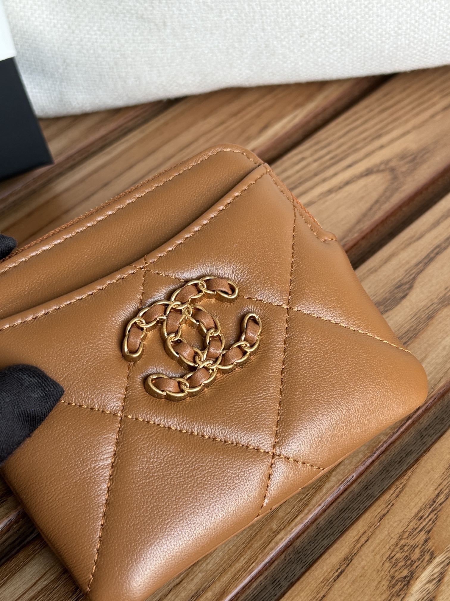 cc 19 zipped coin purse 11cm brown lambskin gold hardware mysite