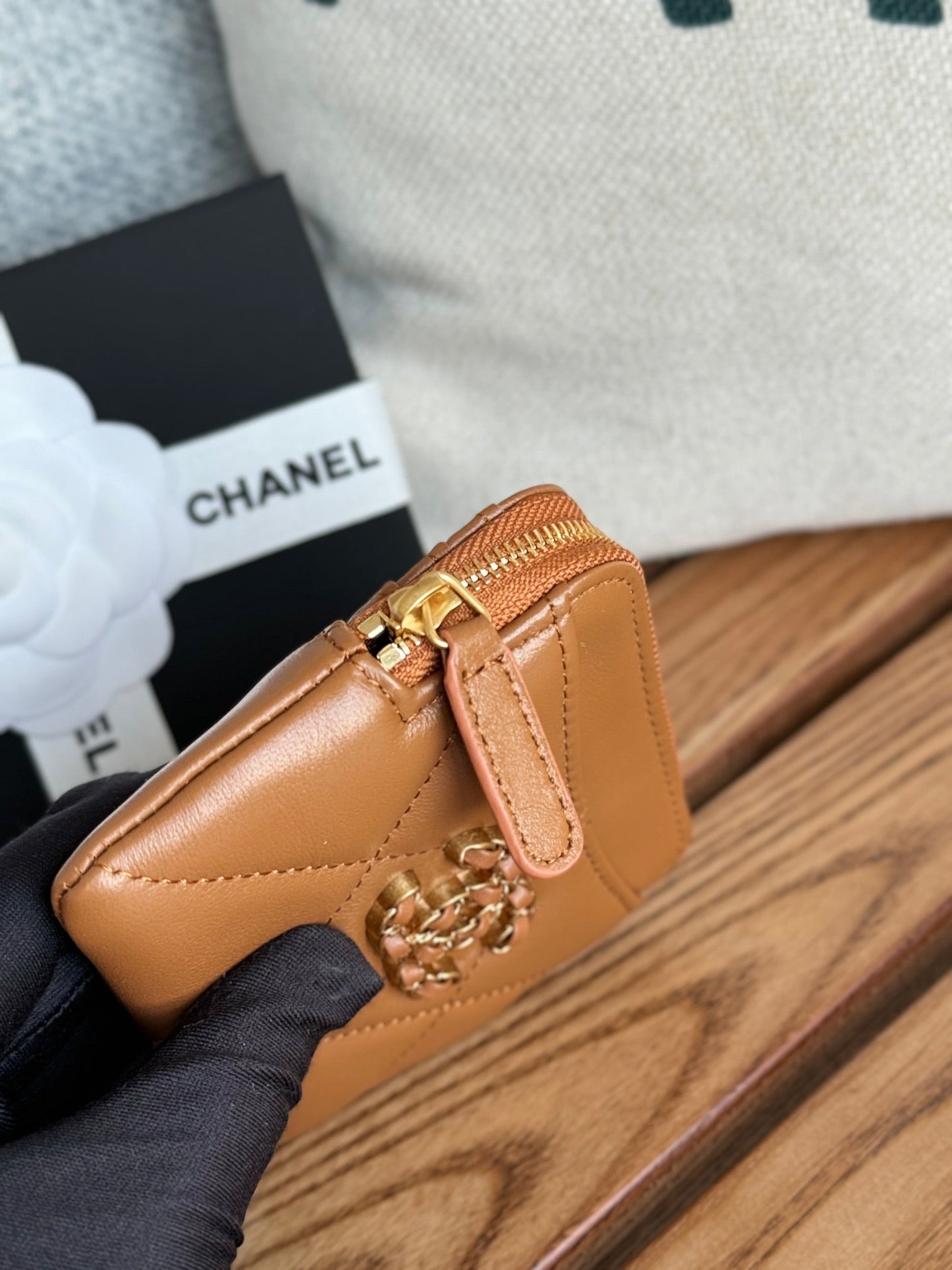 cc 19 zipped coin purse 11cm brown lambskin gold hardware mysite